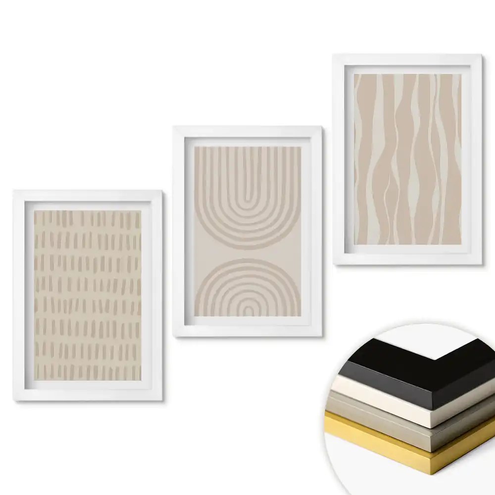 Minimalistické triptychy v rámu v tlumených barvách