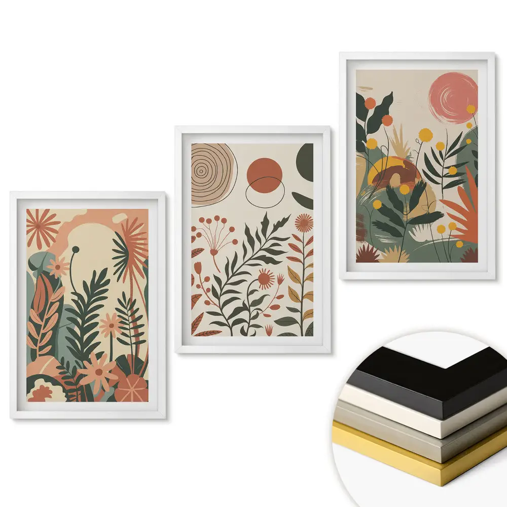 Triptych v rámu s minimalistickými květinovými motivy