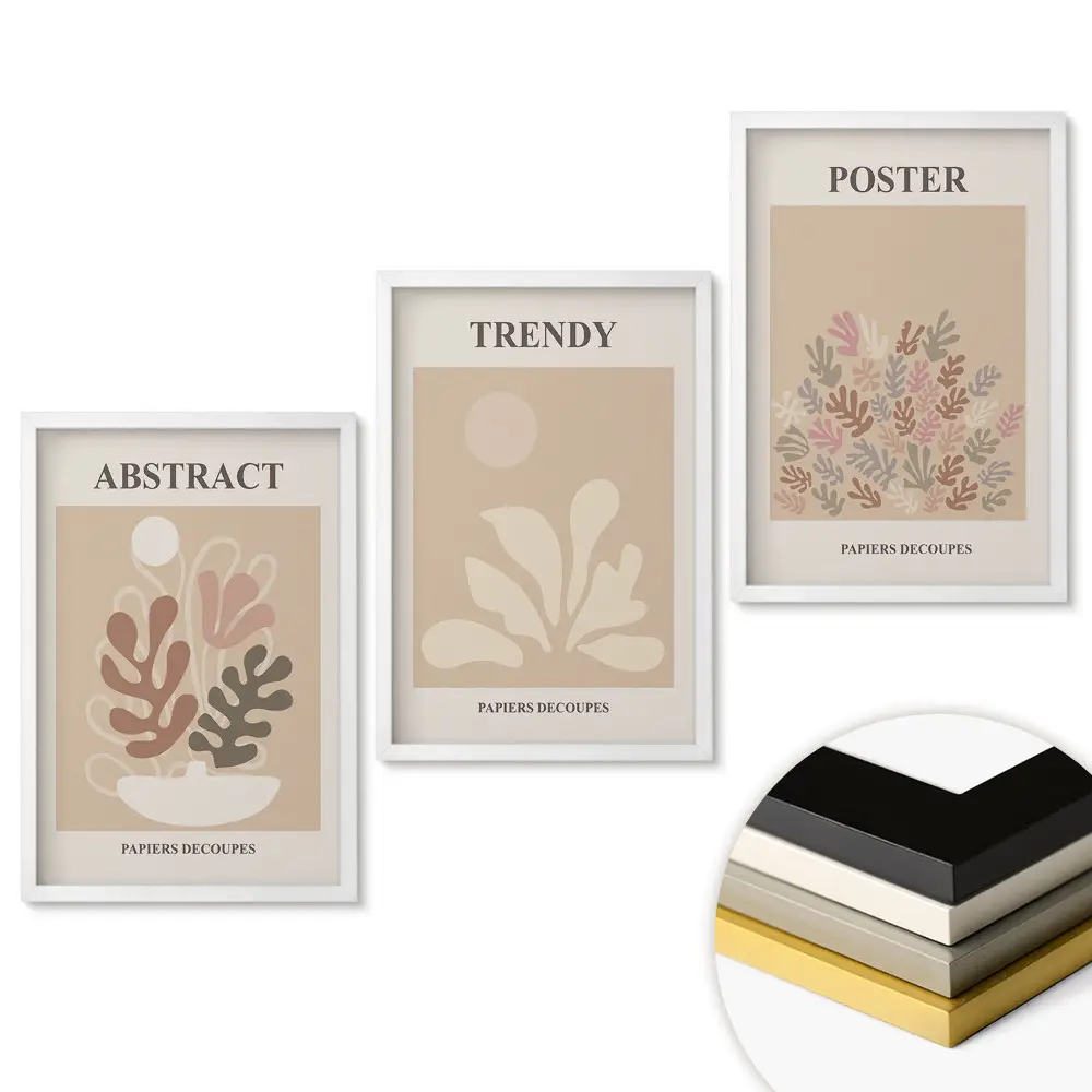 Moderní grafický triptych v rámu v tlumených barvách